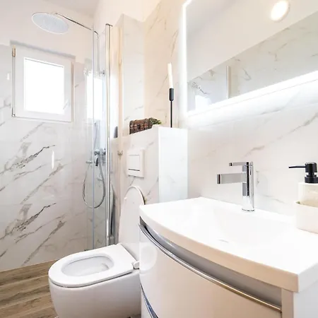 Cozy In Glavica With Kitchen Holiday home *